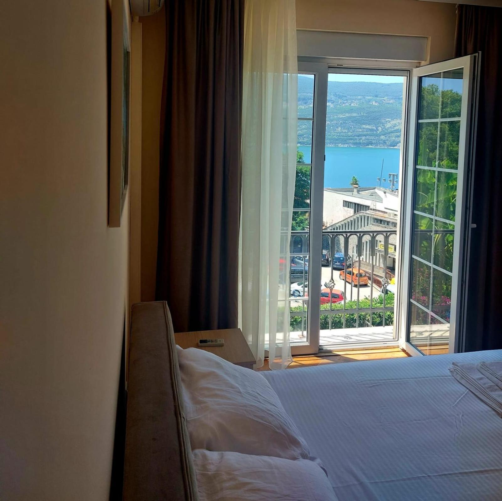 Vila Oliva Herceg Novi Buitenkant foto